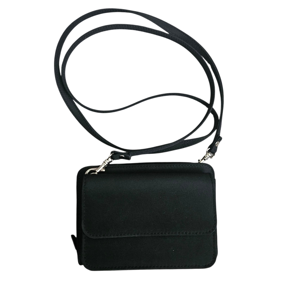 Buxton Small Black Crossbody With Lots Of‎ Compartments